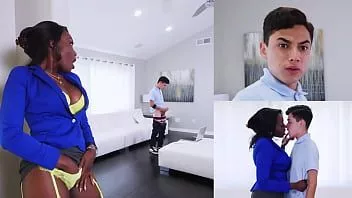 再生 Bangbros-黒い継母のオサが白いウィリーを手コキしているフアン・エル・カバロ・ロコを捕まえる