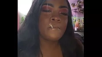 চালান ধূমপান অহংকারী দেবী prodomme