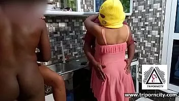 Putar Ayah tiri dan anak tiri berhubungan seks dengan ibu tiri dan putri tiri bagian 1