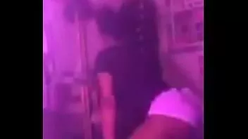 play O arkadaş iki ile abanoz büyük göt kız kucak dansı
