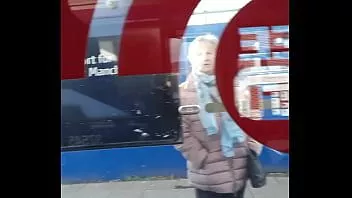 play Fereastra autobuzului negru precum bile de cocoș și fulger de burtă 10