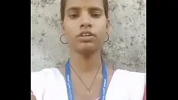 تشغيل بوجا مارس الجنس من قبل ابن عم خطوة مقابل المال عندما غاب قريبها في الغرفة.