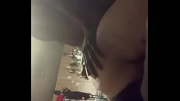 تشغيل بقصف بوسها في أعماق شجاعتها