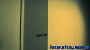 Putar Masturbasi hung bear mendapat fucked oleh bbc