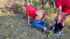 play Latina babe mendapat kacau di hutan