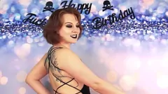 تشغيل يحتفل MILF قرنية عيد ميلاد مع اعترافات شقي والحمار العصير