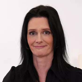 قناة Laura Dark